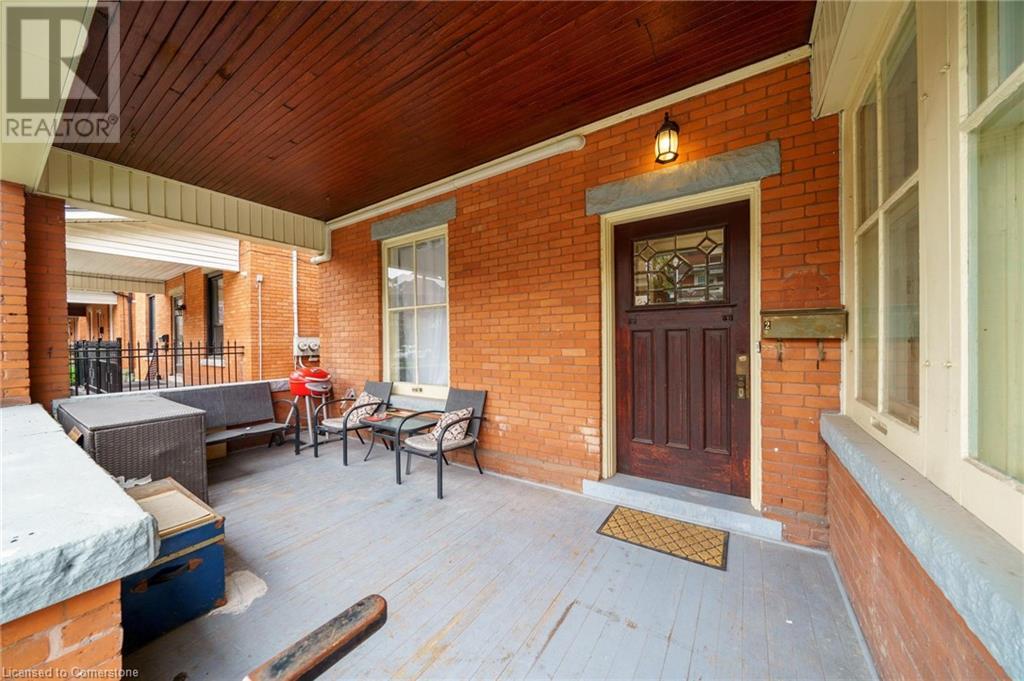 Property at 132 HOLTON Avenue S image 2