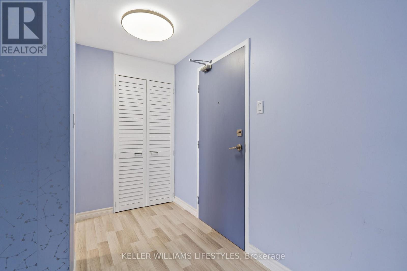 Property at 508 - 931 WONDERLAND ROAD S image 2