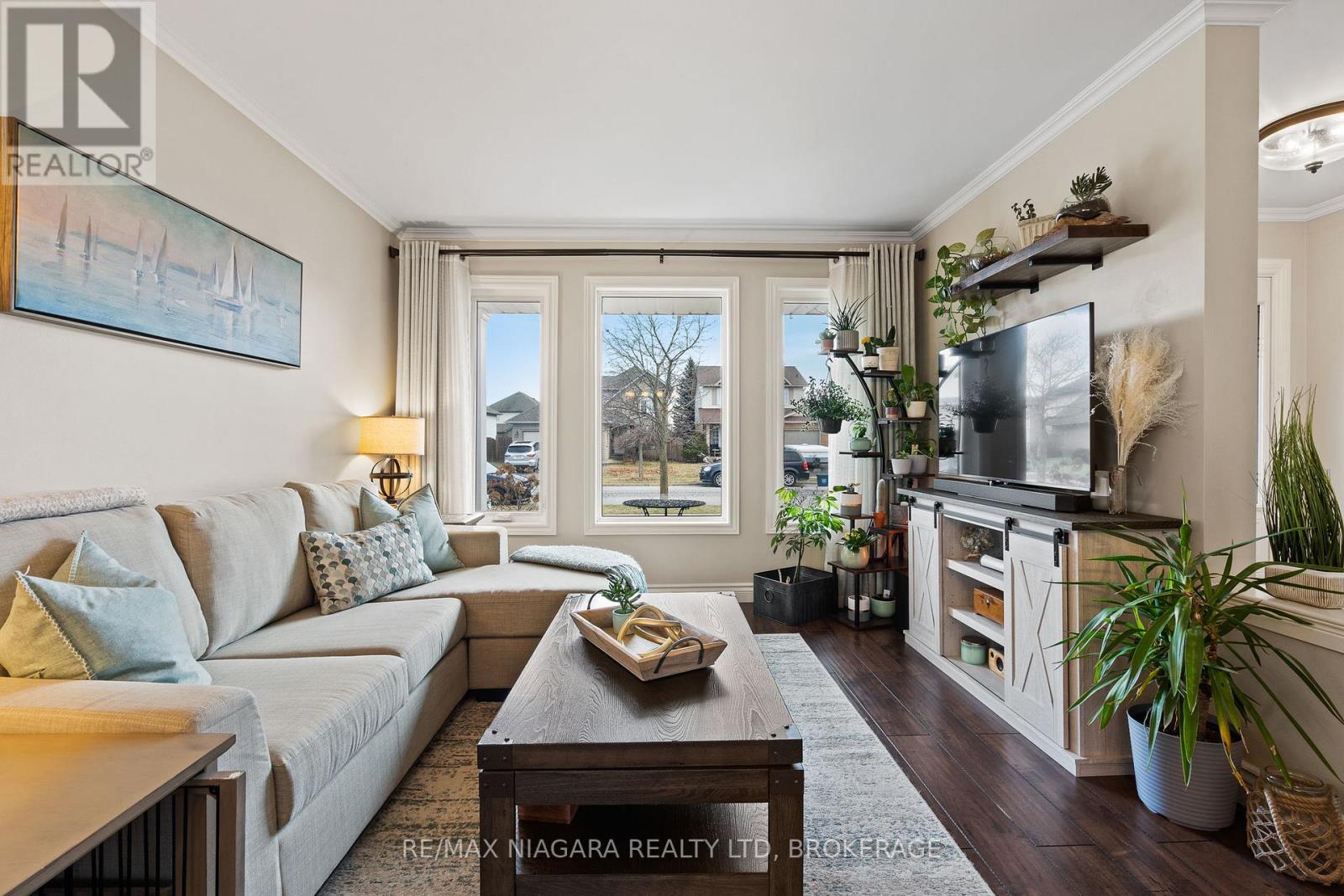 Property at 107 WESTLAND STREET image 2