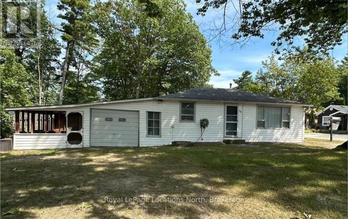 38 Laidlaw Street, Wasaga Beach, Ontario  L9Z 2L2 - Photo 1 - S11985053