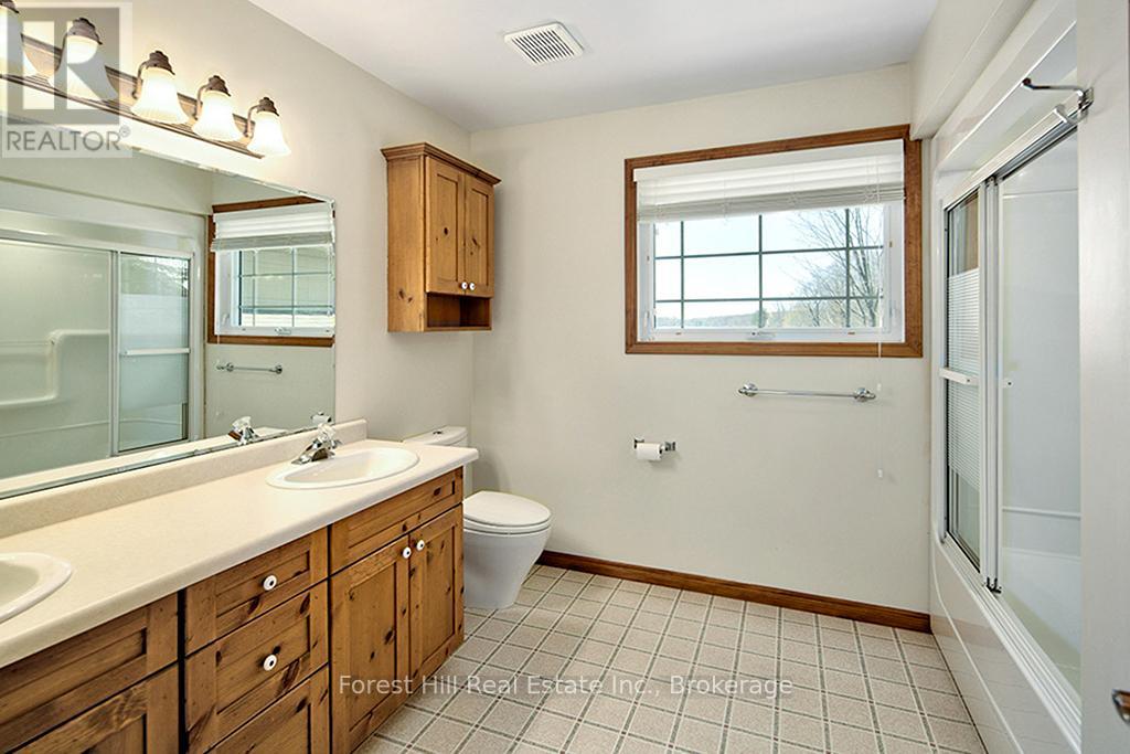 222 Plantts Point Road, Grey Highlands, Ontario  N0C 1E0 - Photo 35 - X11985036
