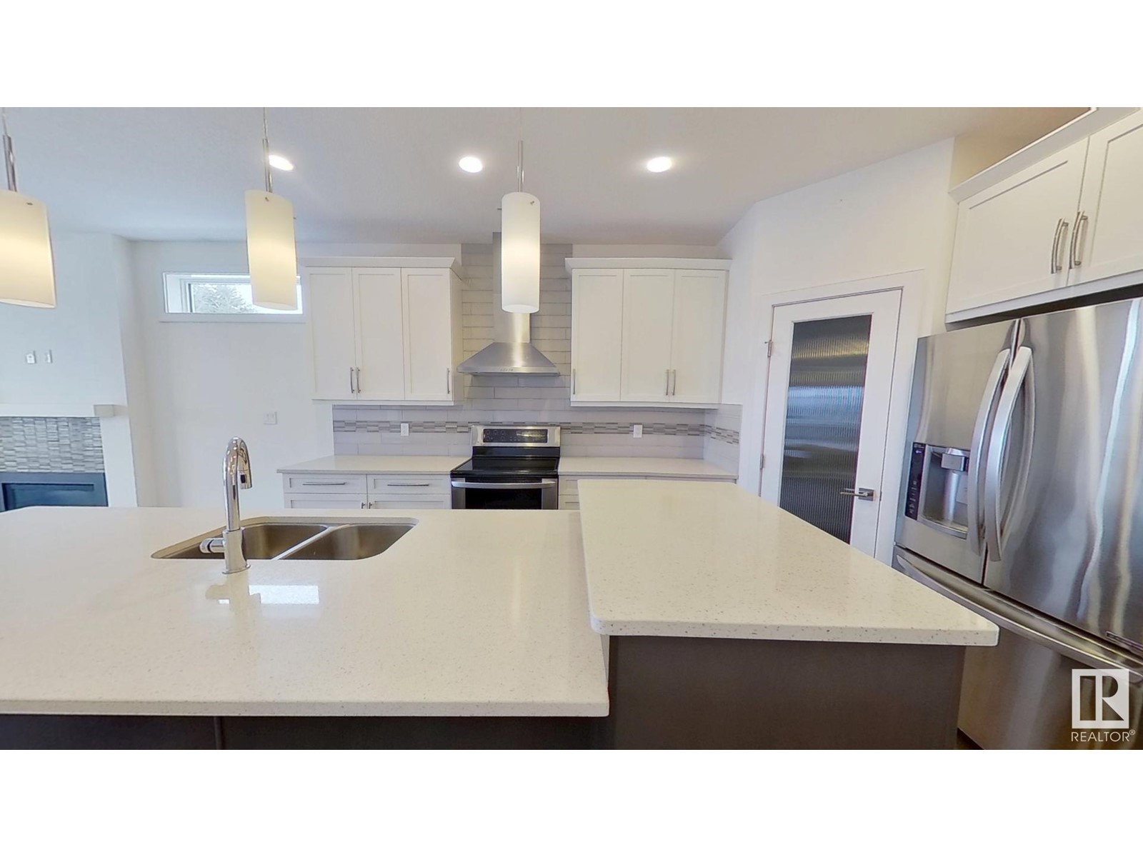 Property at 9534 73 AV NW image 5