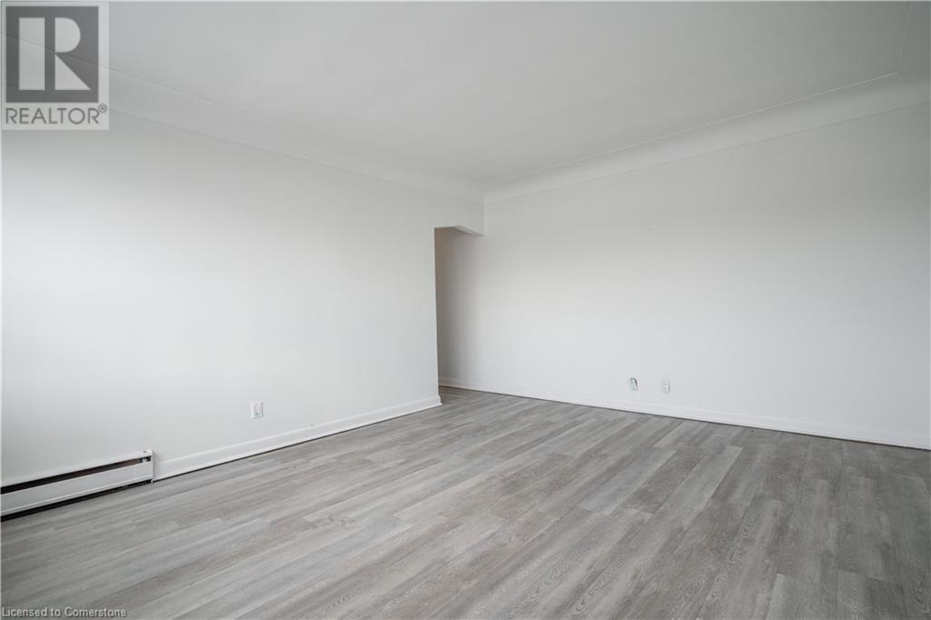 165 Park Row S Unit# 9, Hamilton, Ontario  L8K 2K1 - Photo 3 - 40700331