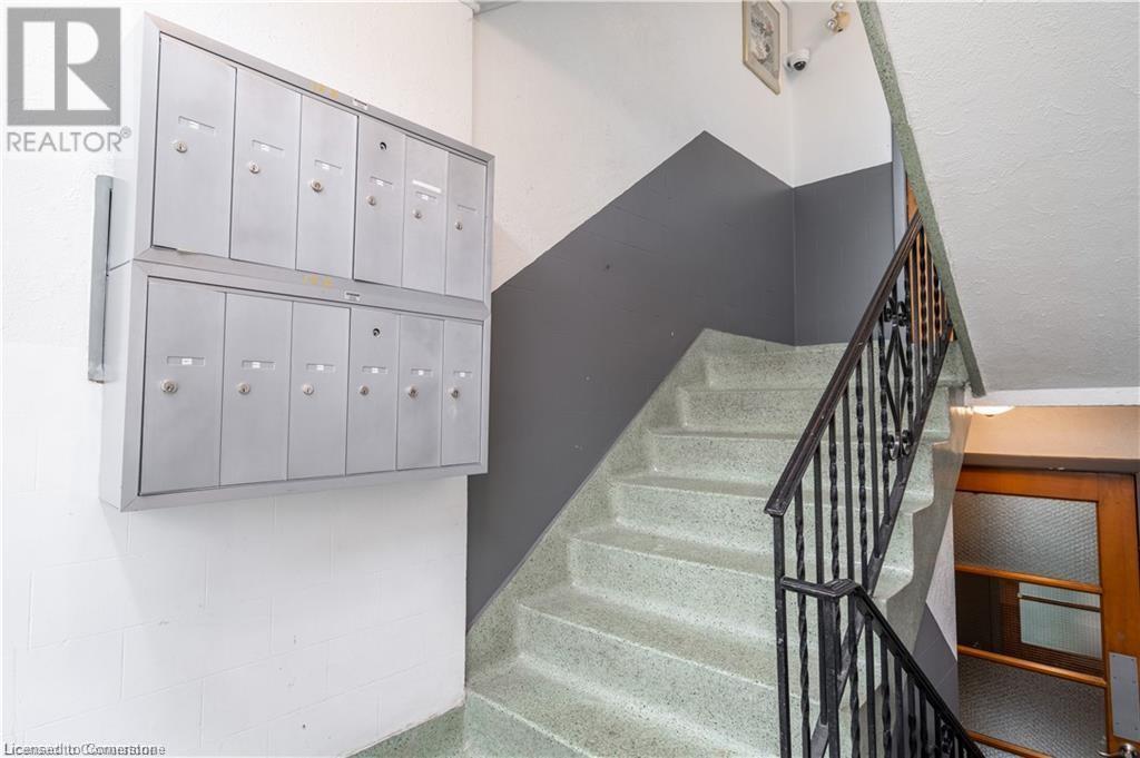 165 Park Row S Unit# 9, Hamilton, Ontario  L8K 2K1 - Photo 11 - 40700331