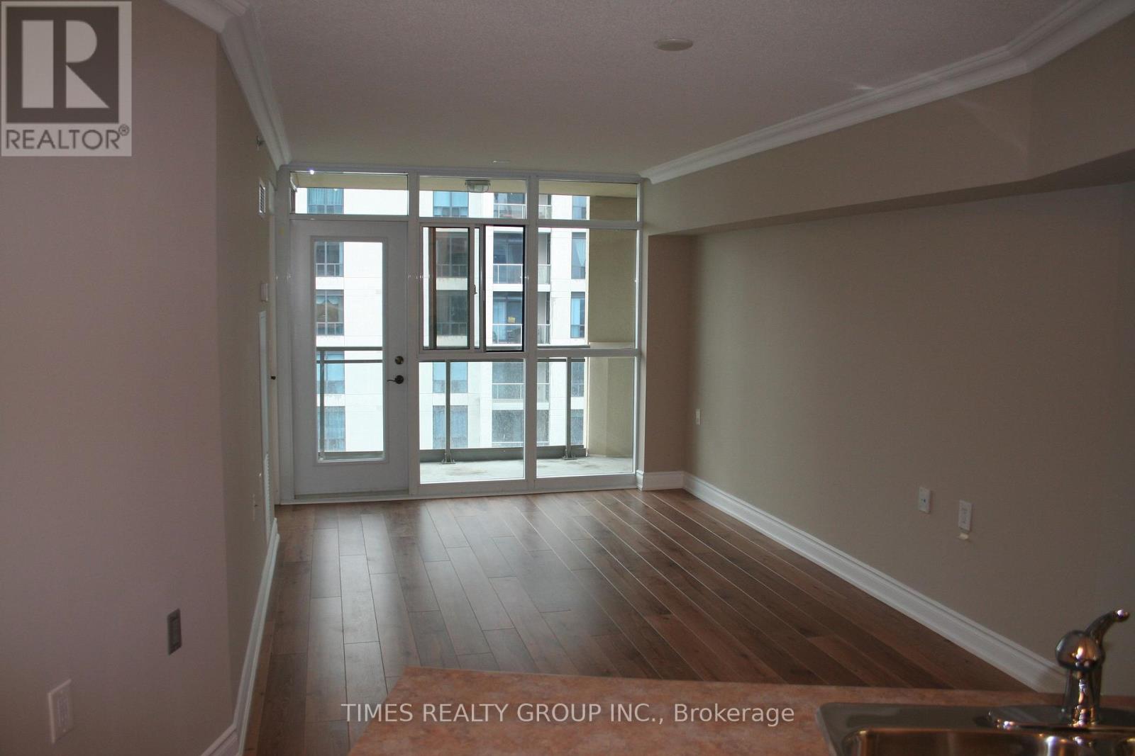 1705 - 3 Marine Parade Drive, Toronto, Ontario  M8V 3Z5 - Photo 4 - W11985032