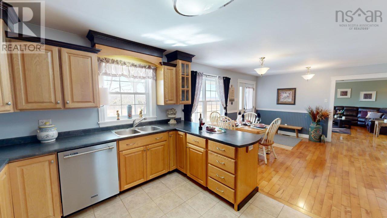 502 Lake Road, Maitland, Nova Scotia  B0N 1T0 - Photo 10 - 202503424