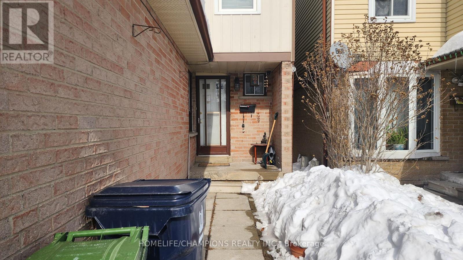 61 Warwick Castle Court, Toronto, Ontario  M1B 3E5 - Photo 3 - E11951610