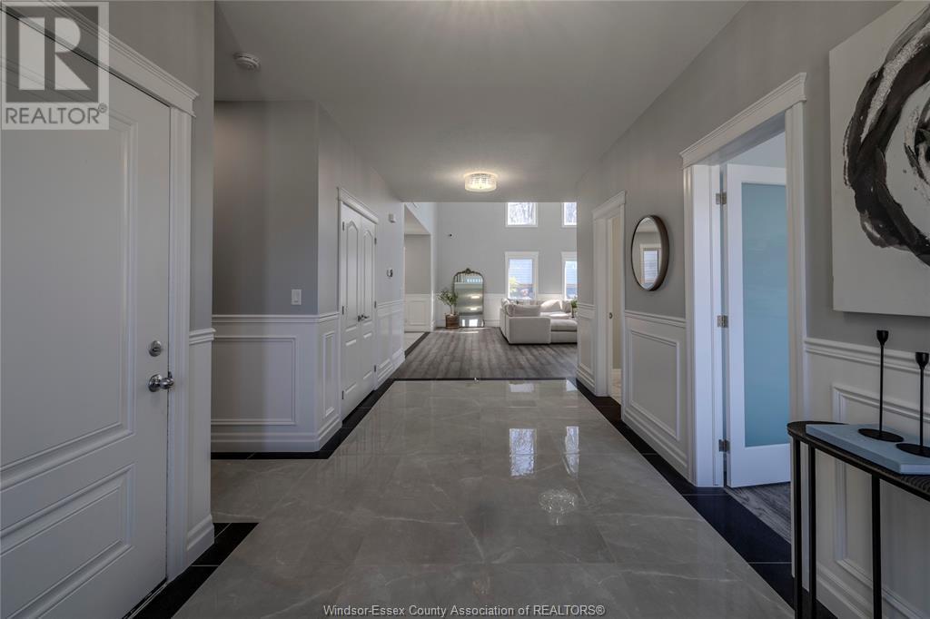Property at 756 NEWPORT CRESCENT image 3