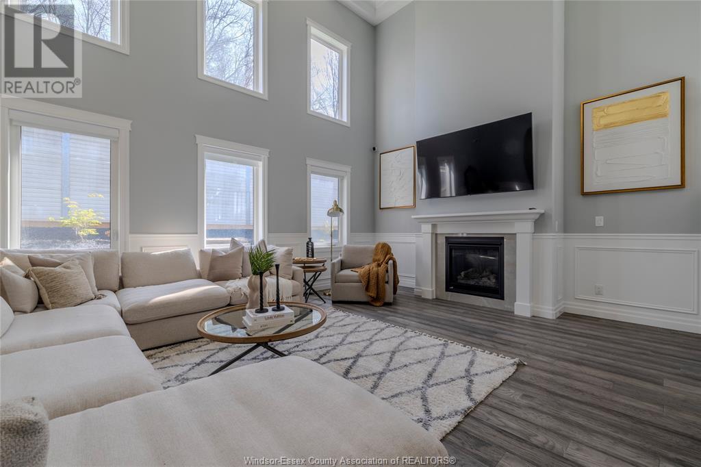 Property at 756 NEWPORT CRESCENT image 5