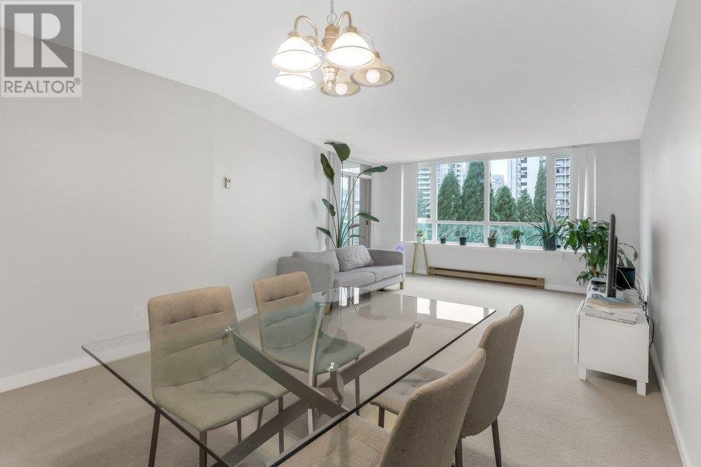 902 6055 Nelson Avenue, Burnaby, British Columbia  V5H 4L4 - Photo 2 - R2952917