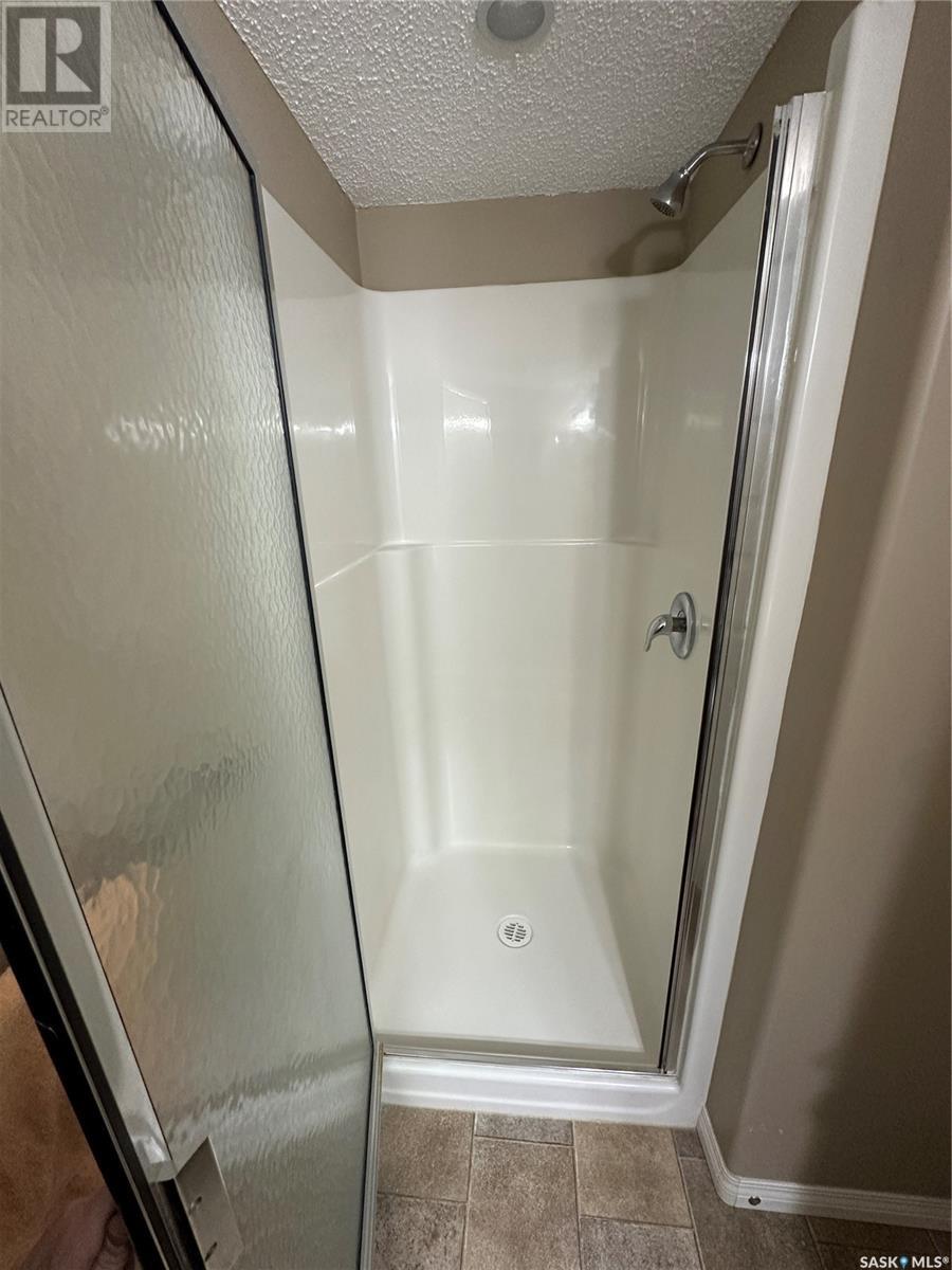 208 825 5th Street Ne, Weyburn, Saskatchewan  S4H 3A5 - Photo 9 - SK996413