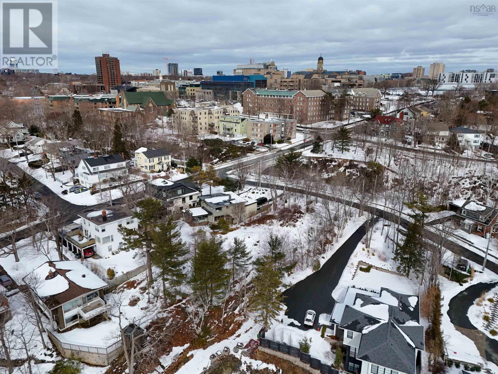 1180 Rockcliffe Street, Halifax, Nova Scotia  B3H 3Y6 - Photo 10 - 202503022