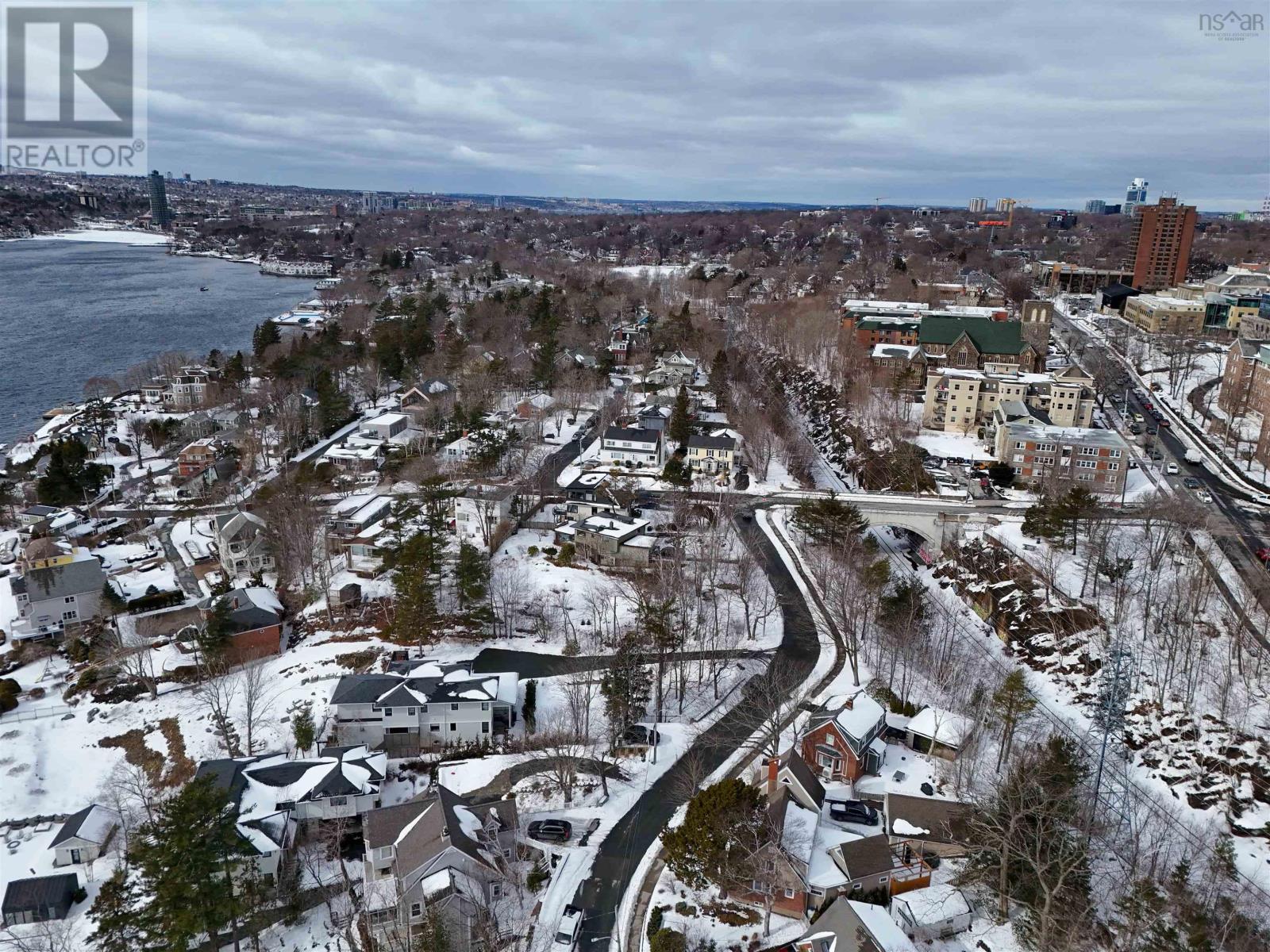 1180 Rockcliffe Street, Halifax, Nova Scotia  B3H 3Y6 - Photo 15 - 202503022