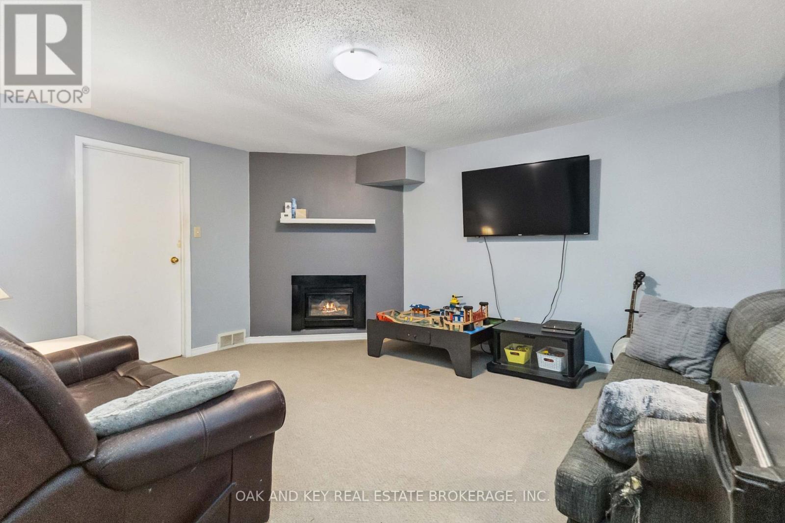 Photo 26 of 30 for 17 - 151 Bonaventure Drive
