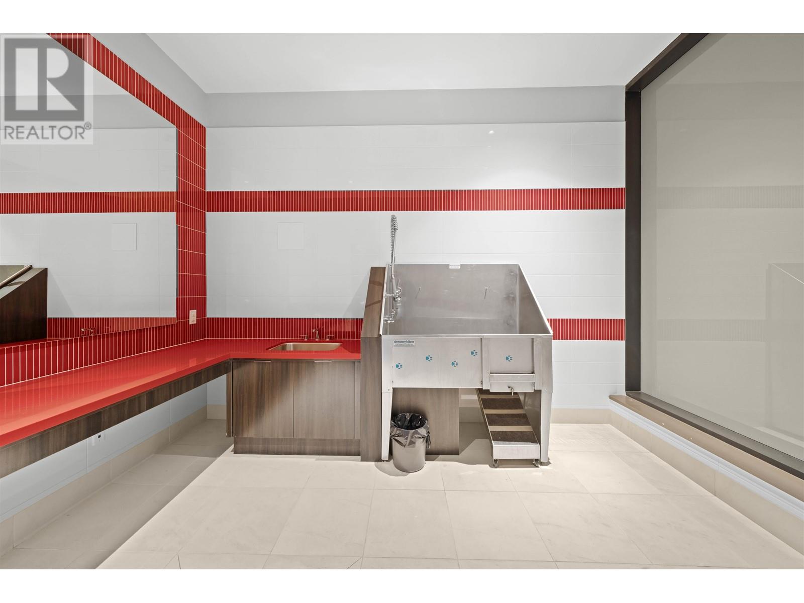 Listing Picture 10 of 35 : 2507 6658 DOW AVENUE, Burnaby / 本拿比 - 魯藝地產 Yvonne Lu Group - MLS Medallion Club Member