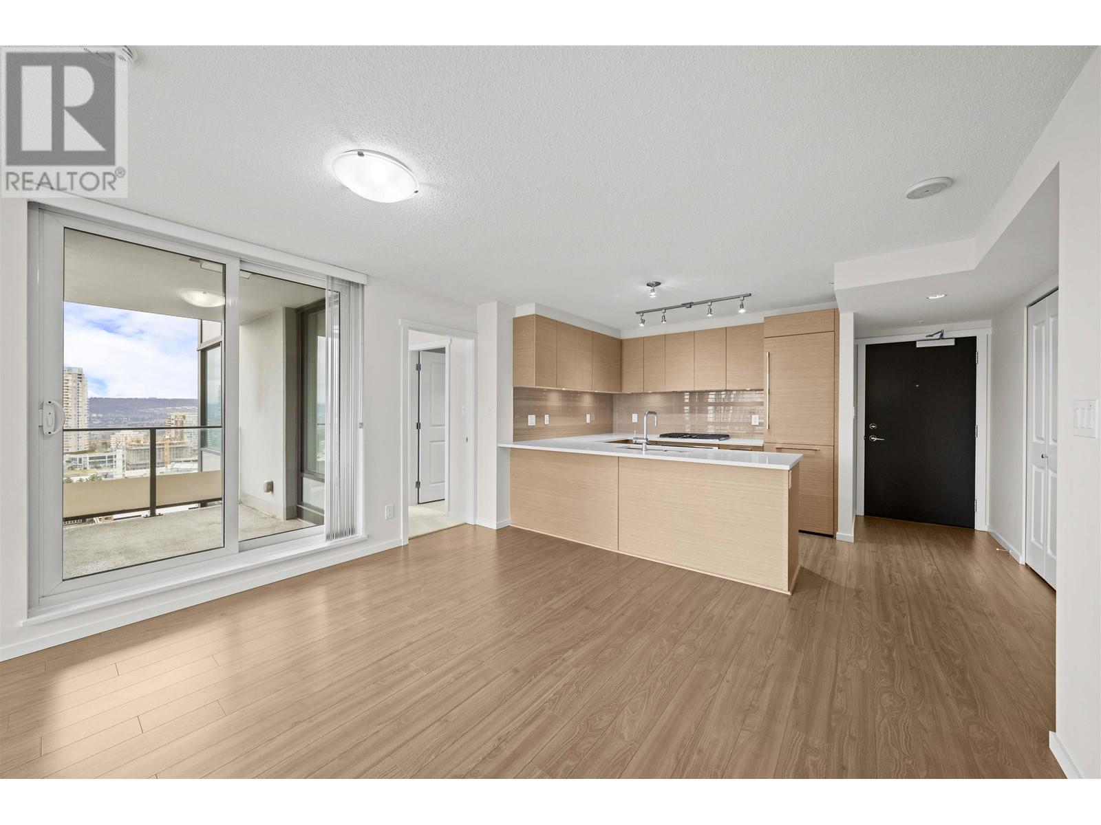 Listing Picture 21 of 35 : 2507 6658 DOW AVENUE, Burnaby / 本拿比 - 魯藝地產 Yvonne Lu Group - MLS Medallion Club Member