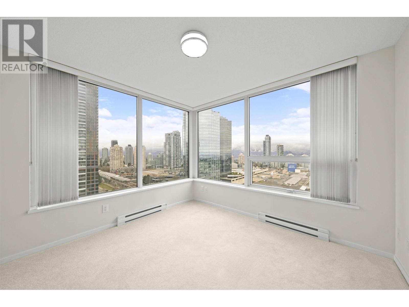 Listing Picture 28 of 35 : 2507 6658 DOW AVENUE, Burnaby / 本拿比 - 魯藝地產 Yvonne Lu Group - MLS Medallion Club Member