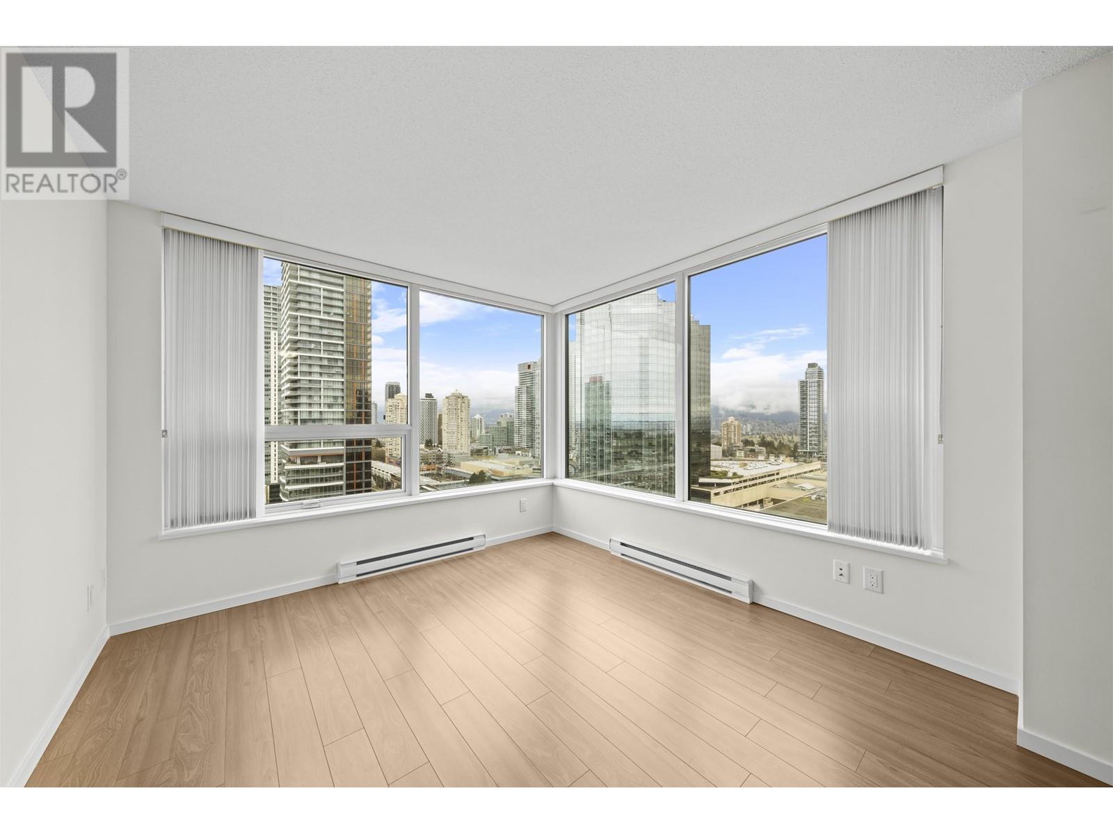 Listing Picture 31 of 35 : 2507 6658 DOW AVENUE, Burnaby / 本拿比 - 魯藝地產 Yvonne Lu Group - MLS Medallion Club Member