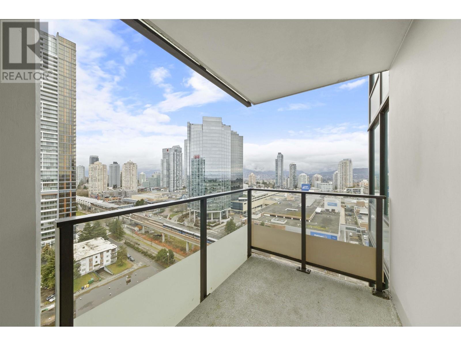 Listing Picture 32 of 35 : 2507 6658 DOW AVENUE, Burnaby / 本拿比 - 魯藝地產 Yvonne Lu Group - MLS Medallion Club Member
