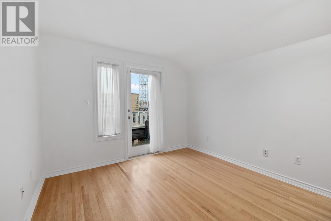 Listing Picture 13 of 32 : 3 451 E PENDER STREET, Vancouver / 溫哥華 - 魯藝地產 Yvonne Lu Group - MLS Medallion Club Member