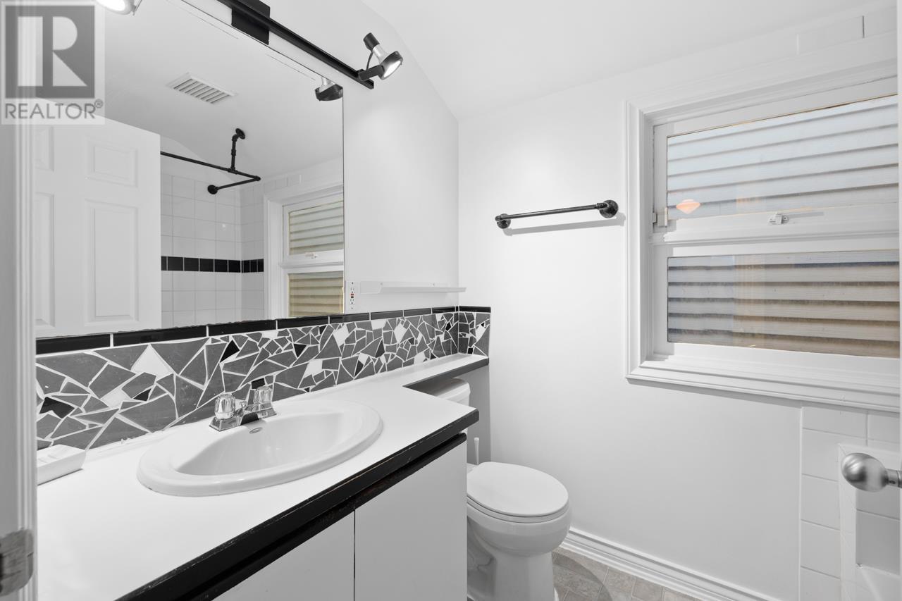 Listing Picture 17 of 32 : 3 451 E PENDER STREET, Vancouver / 溫哥華 - 魯藝地產 Yvonne Lu Group - MLS Medallion Club Member