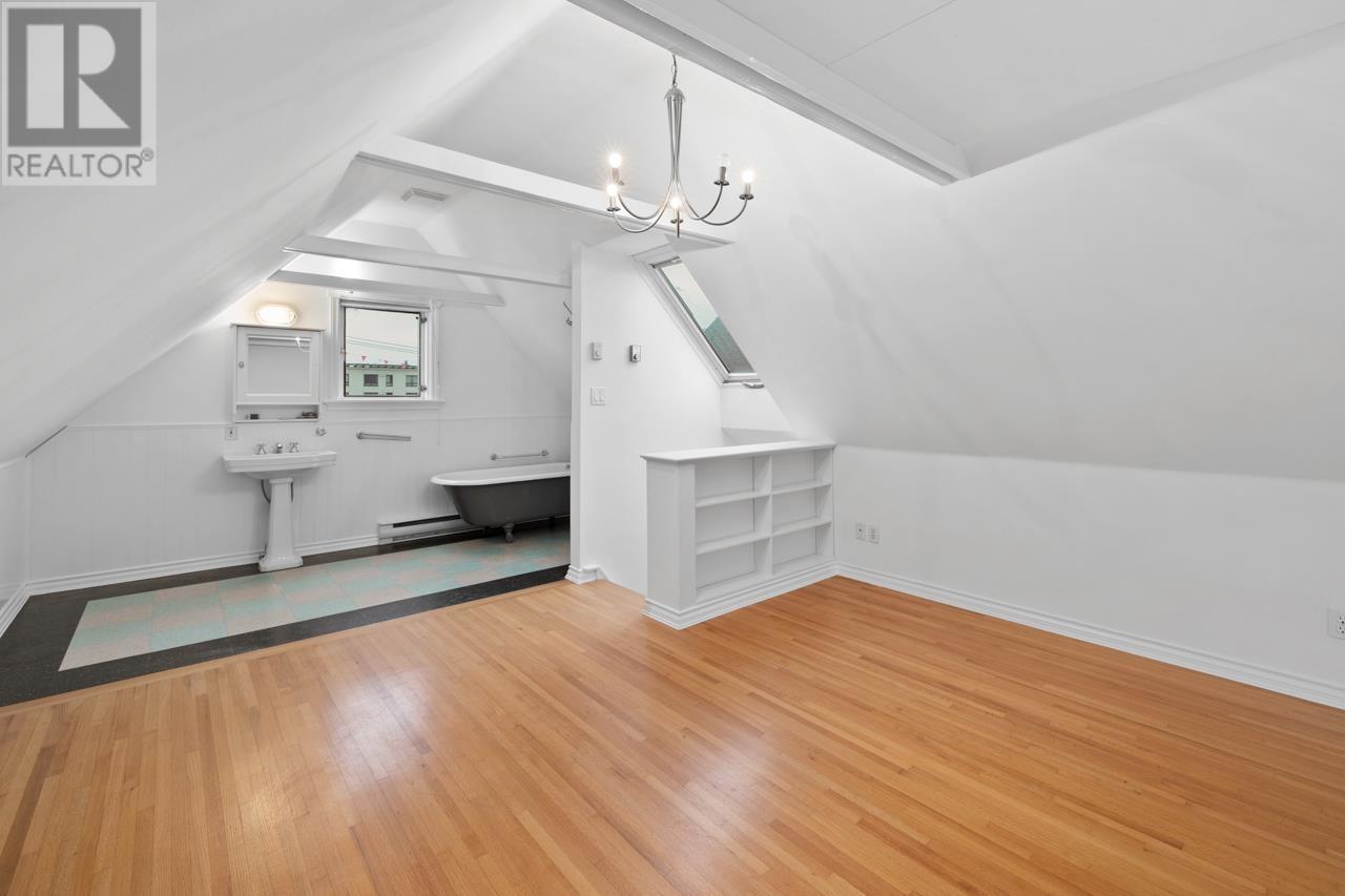 Listing Picture 22 of 32 : 3 451 E PENDER STREET, Vancouver / 溫哥華 - 魯藝地產 Yvonne Lu Group - MLS Medallion Club Member