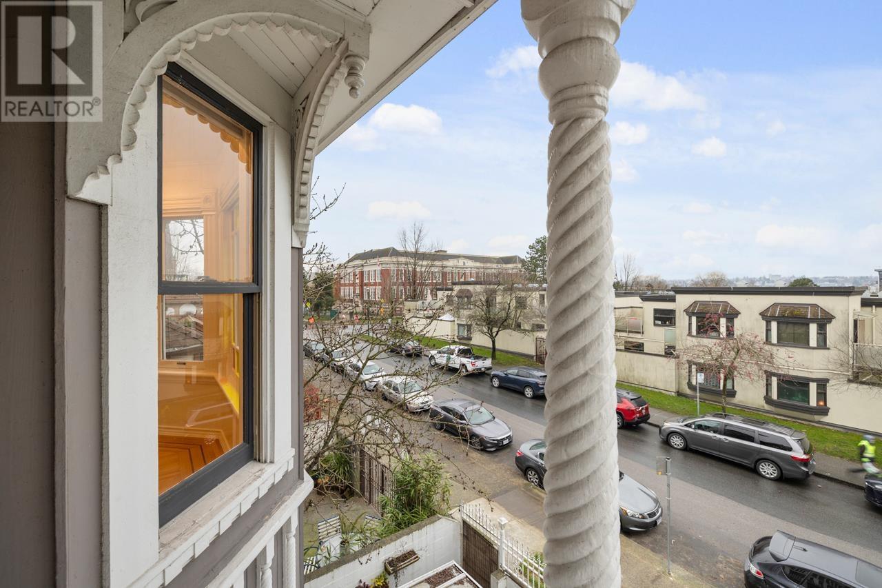 Listing Picture 26 of 32 : 3 451 E PENDER STREET, Vancouver / 溫哥華 - 魯藝地產 Yvonne Lu Group - MLS Medallion Club Member