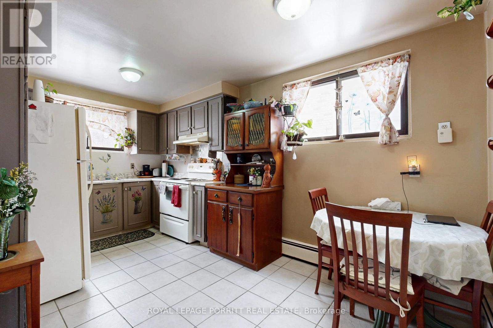 Property at 15 MUSKOKA AVENUE image 2