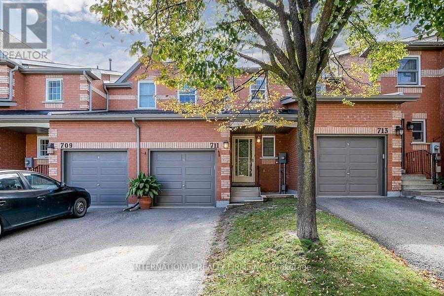 711 CARADONNA CRESCENT, Newmarket, Ontario