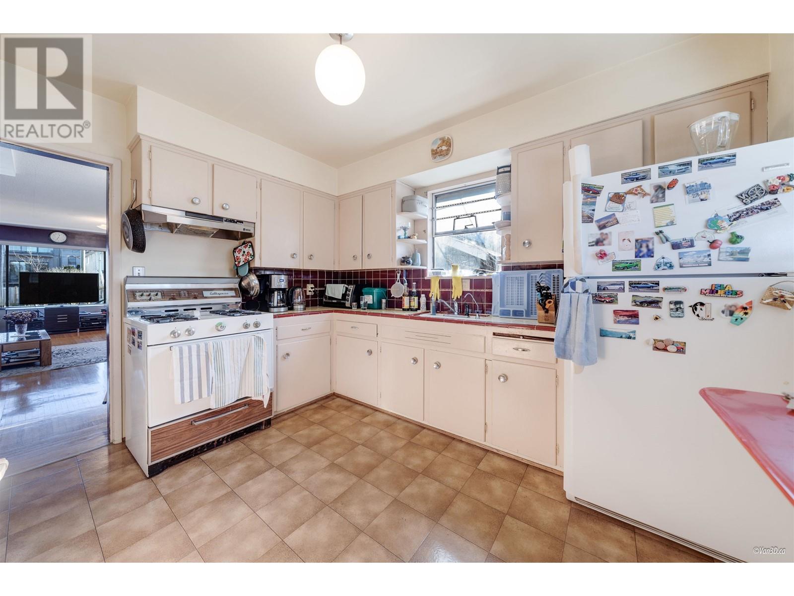 4015 Alice Street, Vancouver, British Columbia  V5N 4M9 - Photo 9 - R2959330