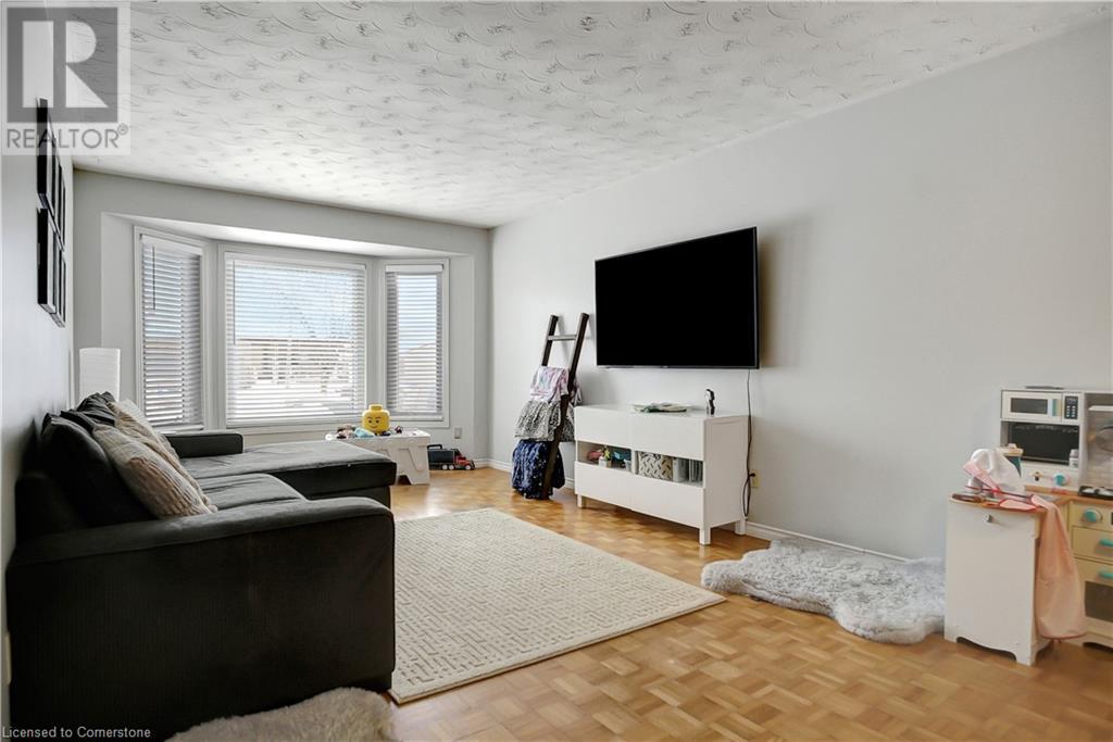 Property at 562 CHAMPLAIN Boulevard image 4