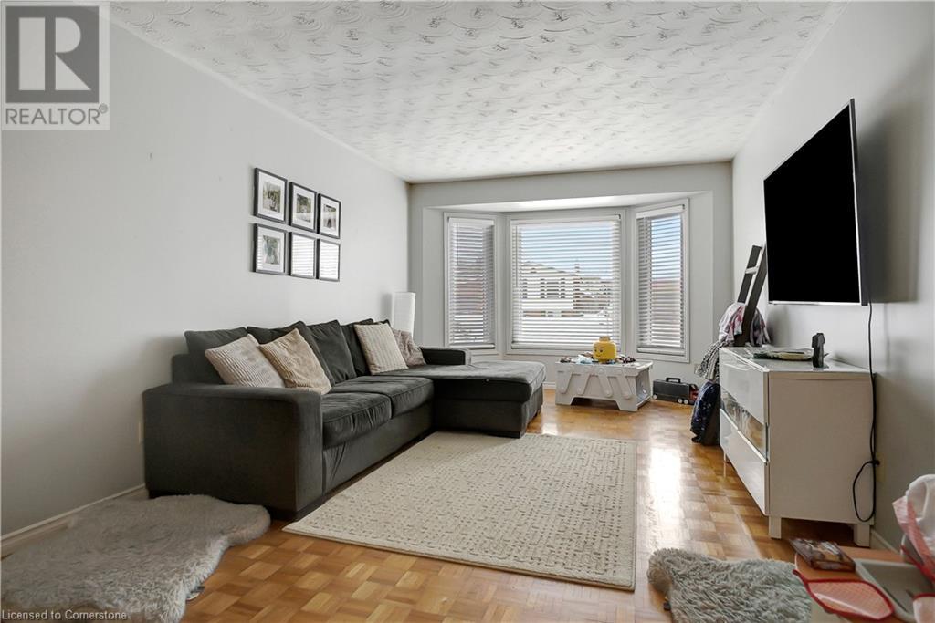 Property at 562 CHAMPLAIN Boulevard image 3