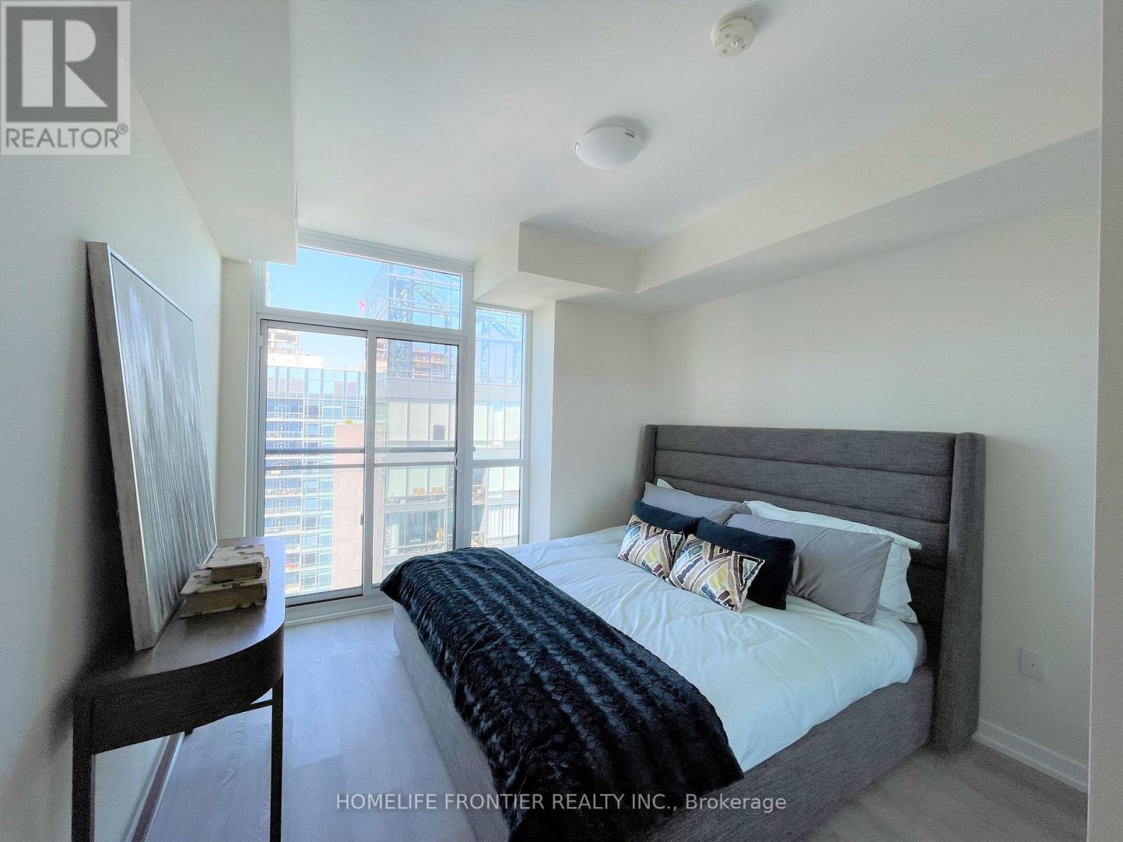 Property at 4403 - 99 JOHN STREET image 4