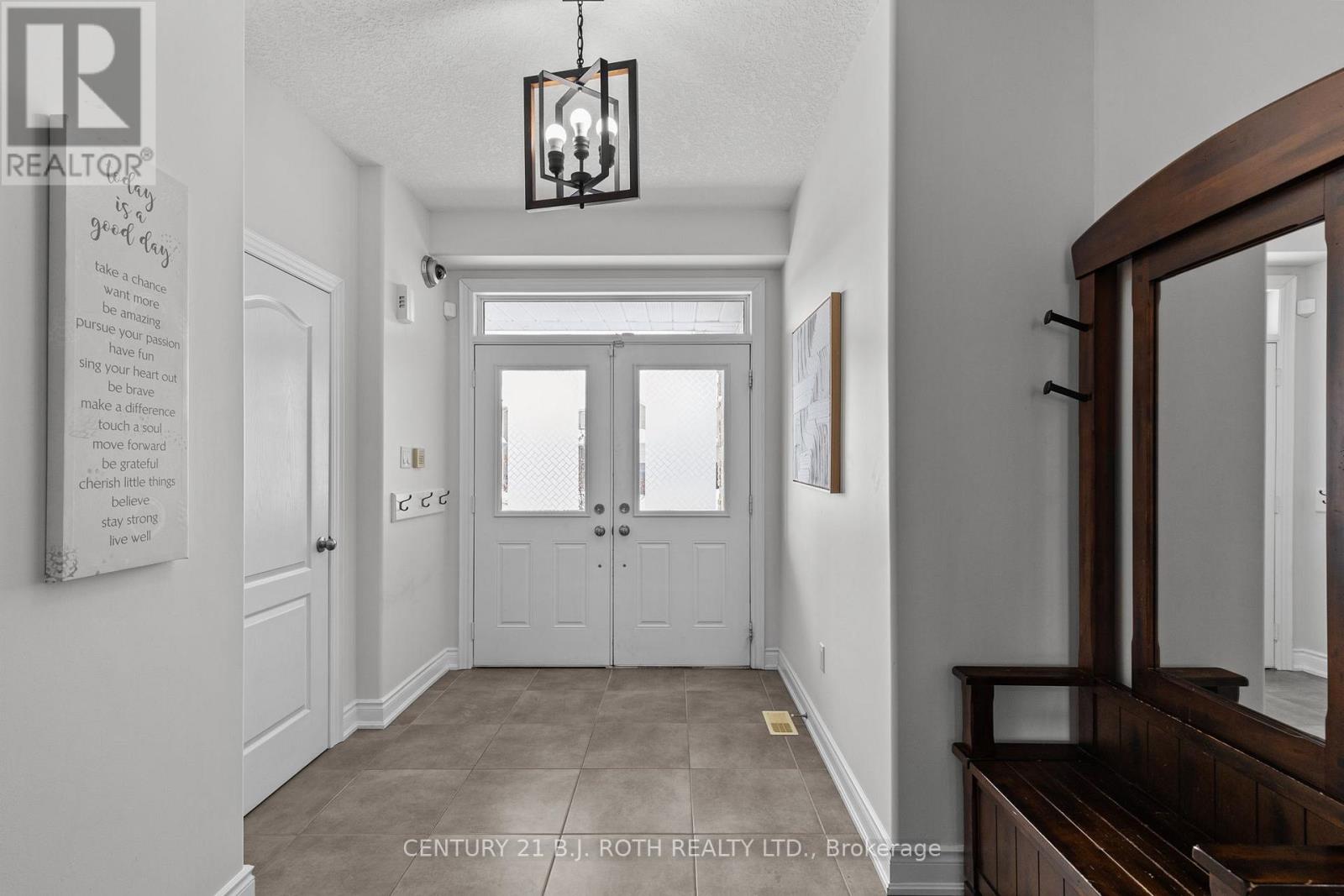 Property at 9 KIERLAND ROAD image 3