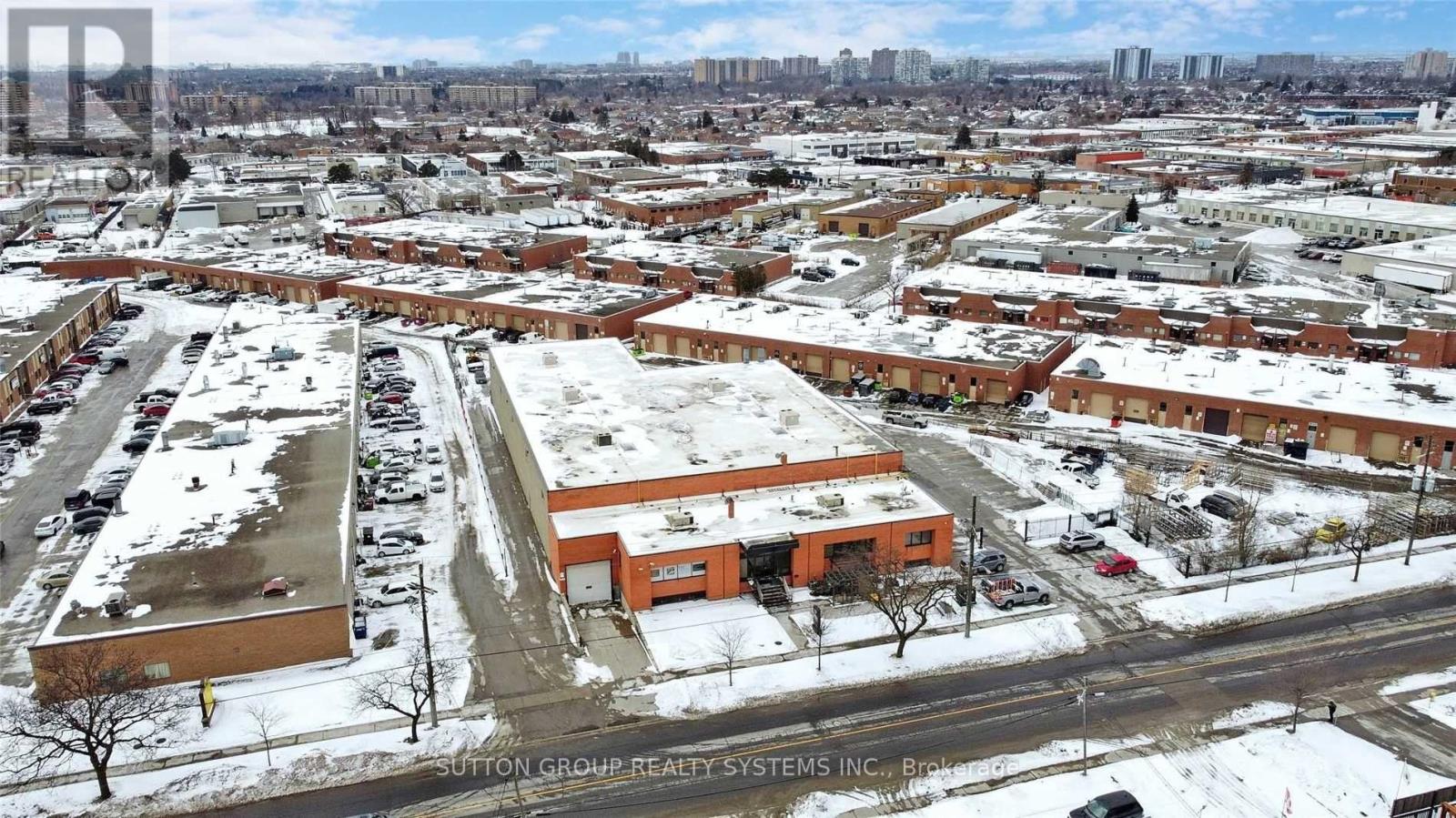157 Toryork Drive, Toronto, Ontario  M9L 1X9 - Photo 11 - W11985396