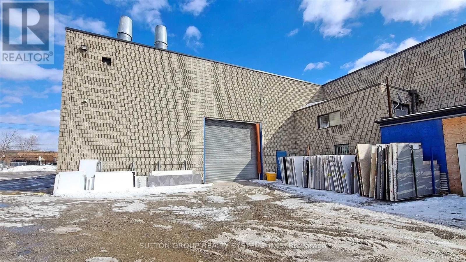 157 Toryork Drive, Toronto, Ontario  M9L 1X9 - Photo 23 - W11985396