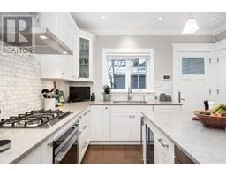 1421 GORDON AVENUE, West Vancouver, British Columbia