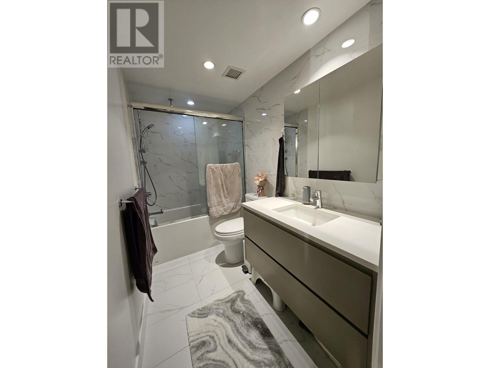 214 8181 Chester Street, Vancouver, British Columbia  V5X 0J9 - Photo 4 - R2969175