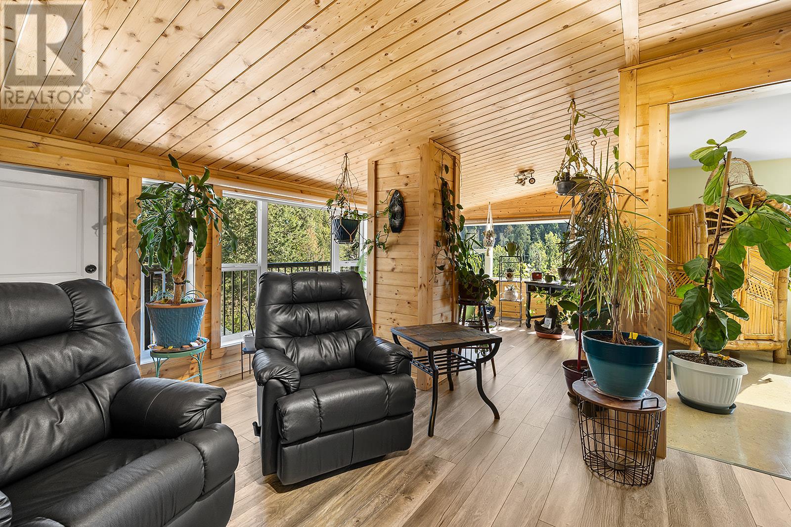 3823 Goat Canyon Road, Creston, British Columbia  V0B 1G9 - Photo 17 - 10335750