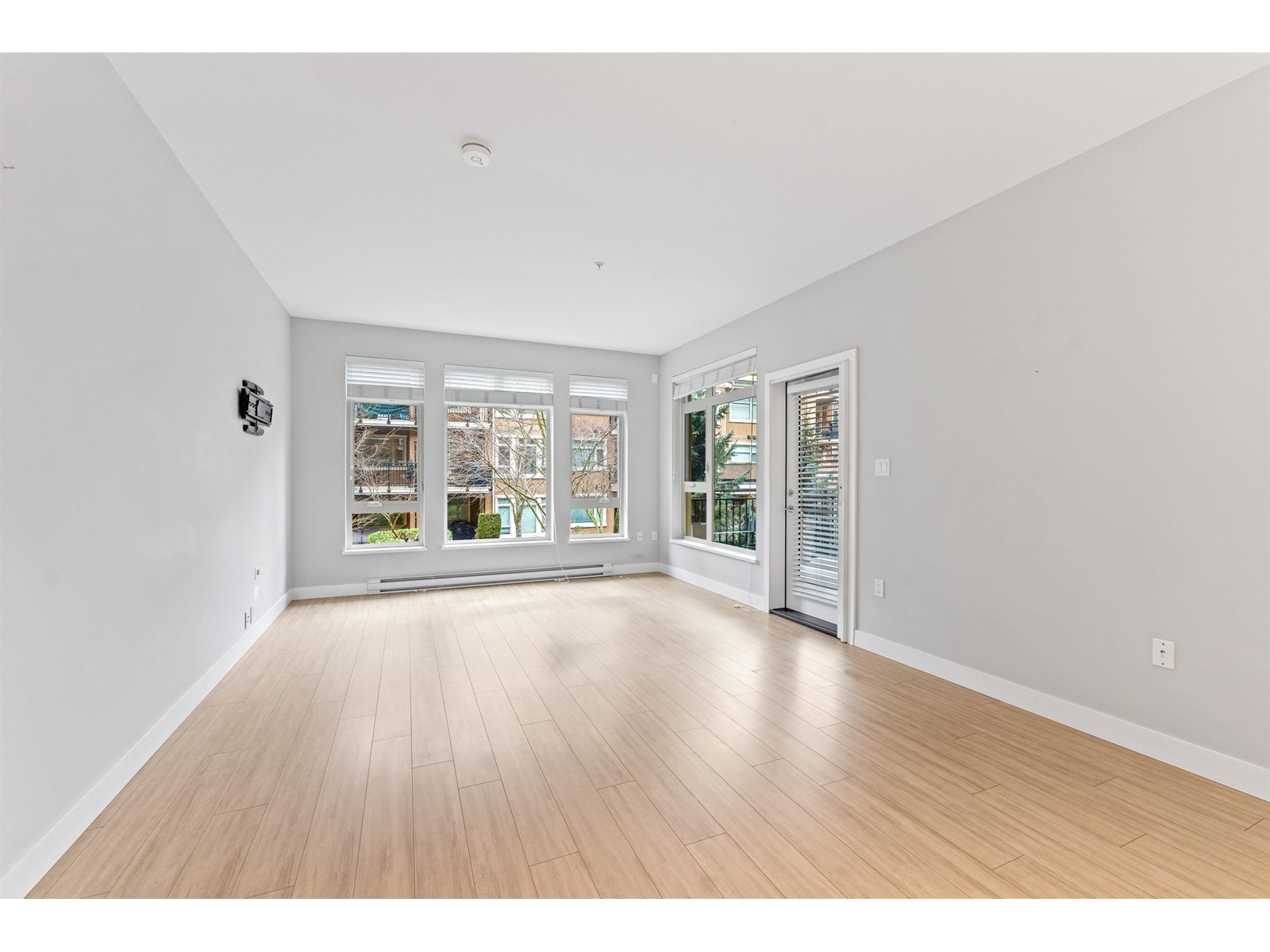 205 1975 154 Street, Surrey, British Columbia  V4A 4S2 - Photo 8 - R2969046