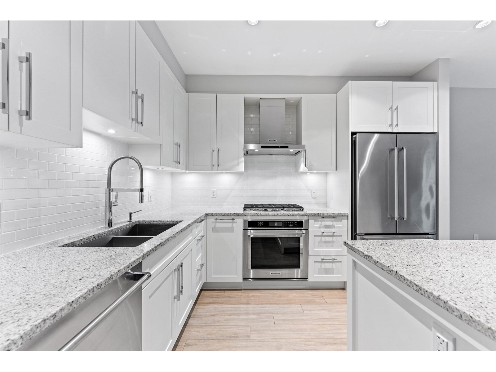 205 1975 154 Street, Surrey, British Columbia  V4A 4S2 - Photo 6 - R2969046