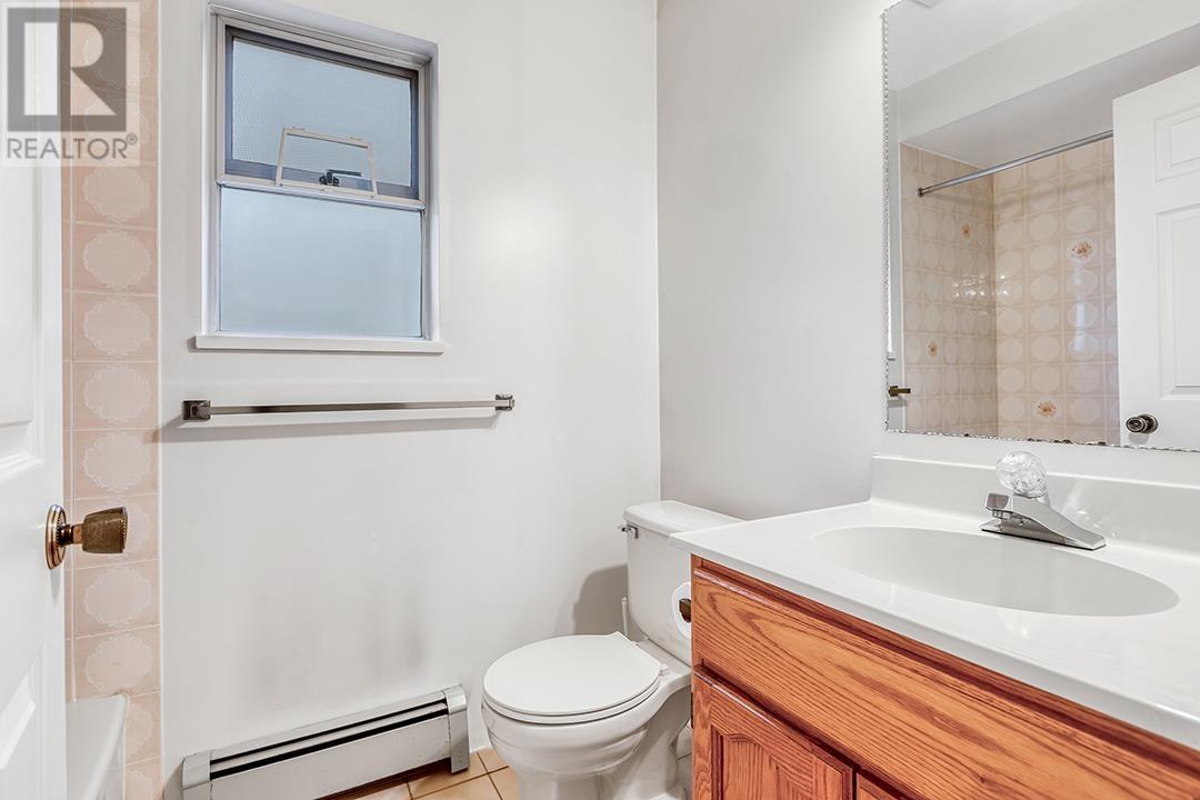 Listing Picture 19 of 25 : 68 W 27TH AVENUE, Vancouver / 溫哥華 - 魯藝地產 Yvonne Lu Group - MLS Medallion Club Member