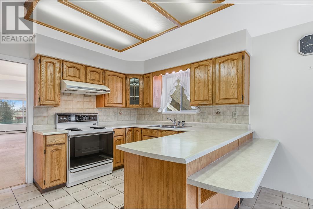 Listing Picture 8 of 25 : 68 W 27TH AVENUE, Vancouver / 溫哥華 - 魯藝地產 Yvonne Lu Group - MLS Medallion Club Member