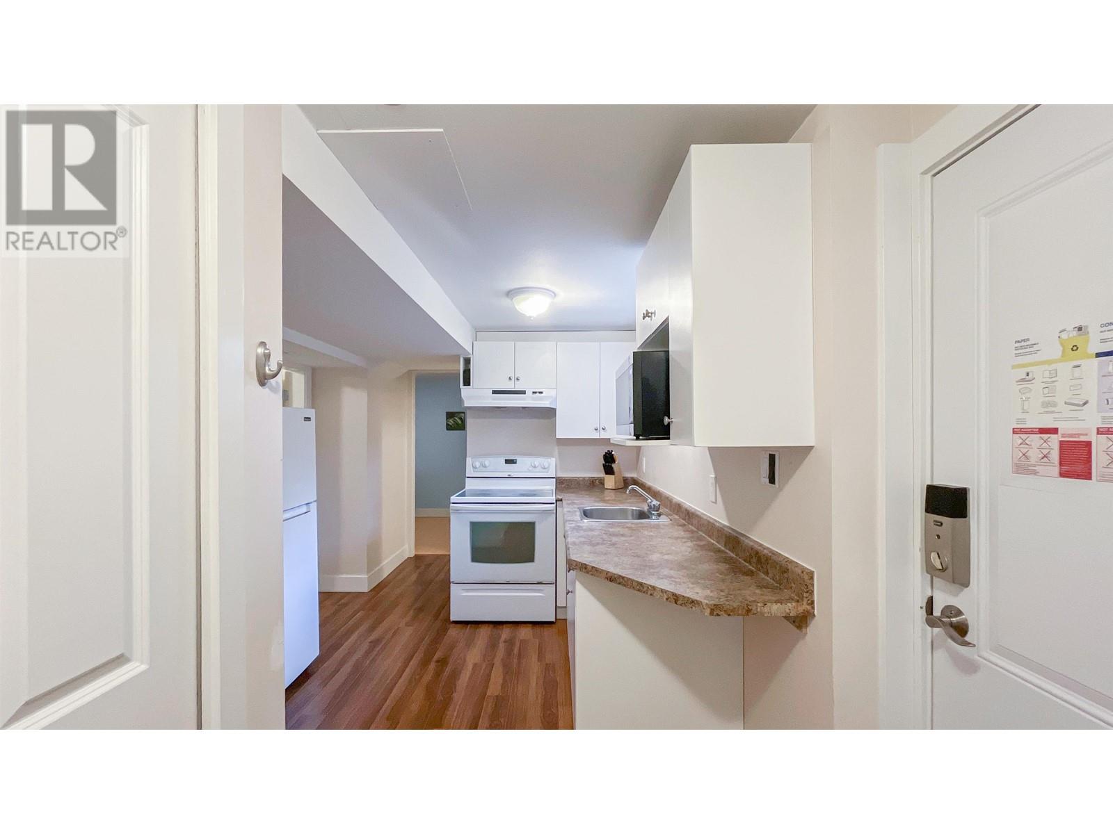 Listing Picture 12 of 21 : 5150 BOUNDARY ROAD, Burnaby / 本拿比 - 魯藝地產 Yvonne Lu Group - MLS Medallion Club Member