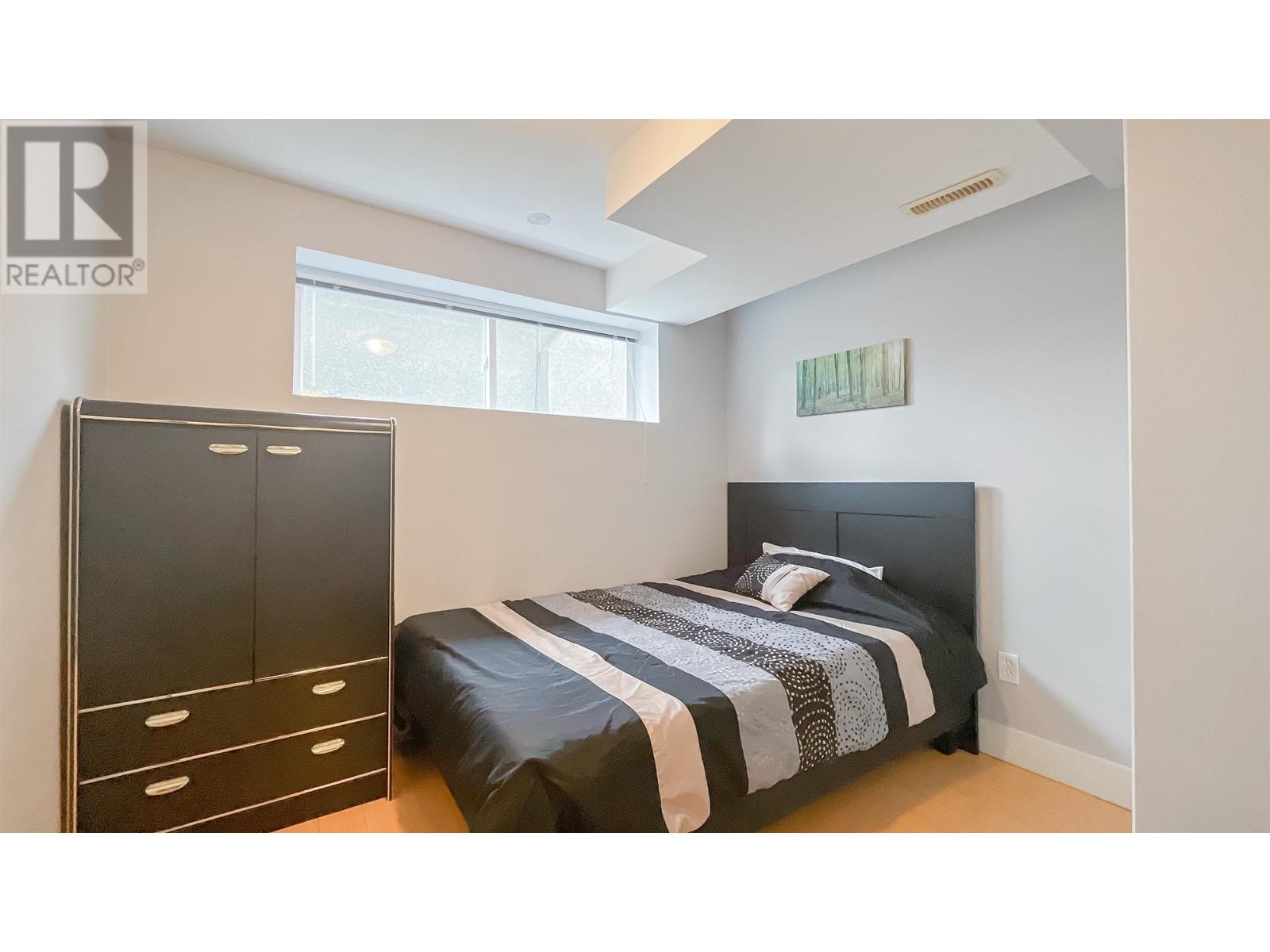 Listing Picture 16 of 21 : 5150 BOUNDARY ROAD, Burnaby / 本拿比 - 魯藝地產 Yvonne Lu Group - MLS Medallion Club Member