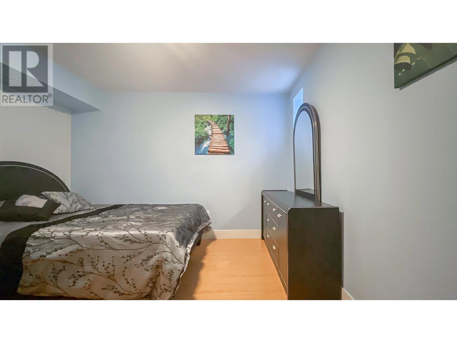 Listing Picture 18 of 21 : 5150 BOUNDARY ROAD, Burnaby / 本拿比 - 魯藝地產 Yvonne Lu Group - MLS Medallion Club Member