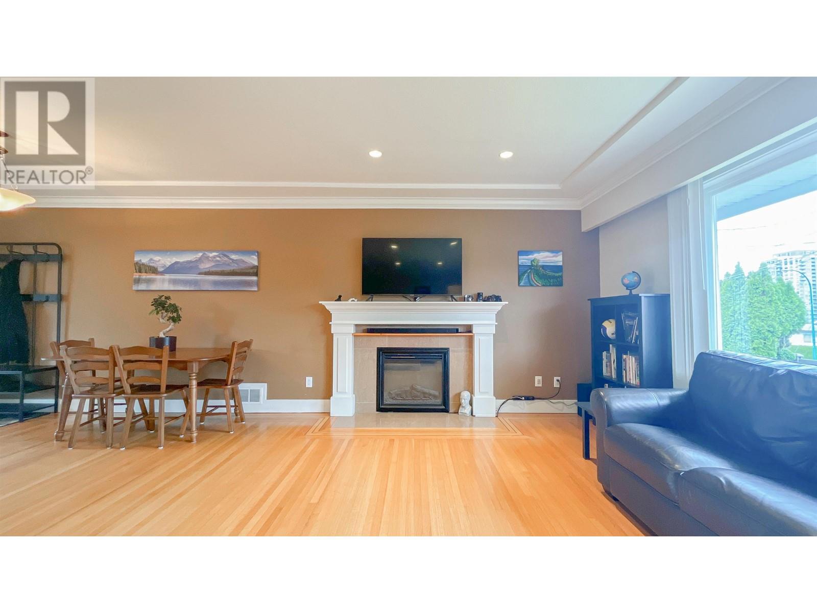 Listing Picture 3 of 21 : 5150 BOUNDARY ROAD, Burnaby / 本拿比 - 魯藝地產 Yvonne Lu Group - MLS Medallion Club Member