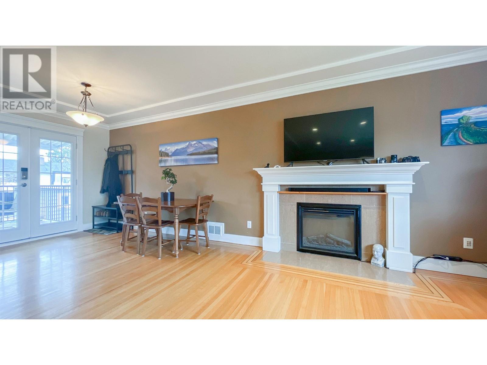 Listing Picture 5 of 21 : 5150 BOUNDARY ROAD, Burnaby / 本拿比 - 魯藝地產 Yvonne Lu Group - MLS Medallion Club Member