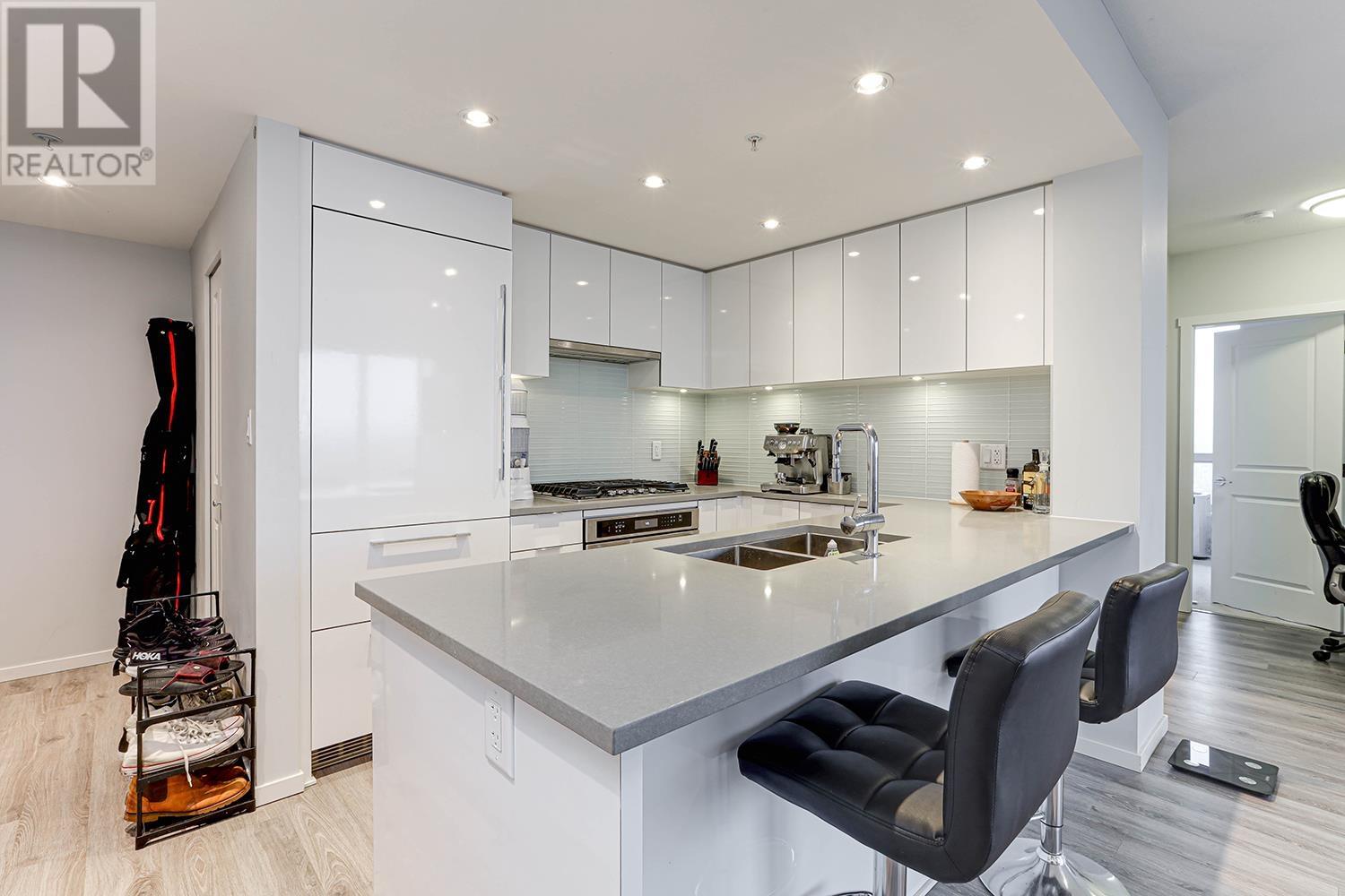 Listing Picture 12 of 32 : 3506 6638 DUNBLANE AVENUE, Burnaby / 本拿比 - 魯藝地產 Yvonne Lu Group - MLS Medallion Club Member