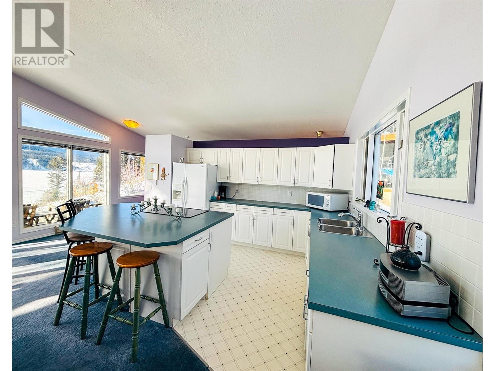 2000 Indian Beach Road Unit# 153, Windermere, British Columbia  V0B 2L2 - Photo 8 - 10335633